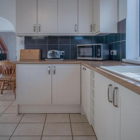 Maytree Cottage - 4 Bedroom Holiday Home - Tenby Zewnętrze zdjęcie