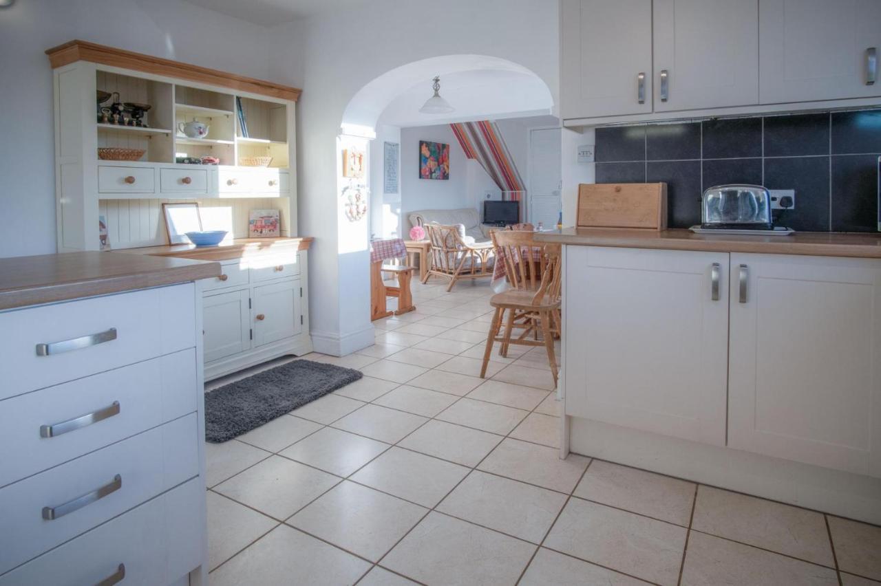 Maytree Cottage - 4 Bedroom Holiday Home - Tenby Zewnętrze zdjęcie